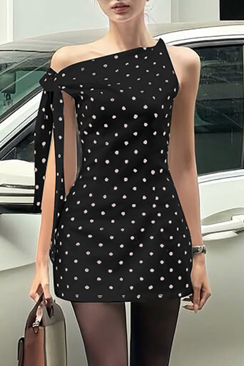 BLACK (2).jpg